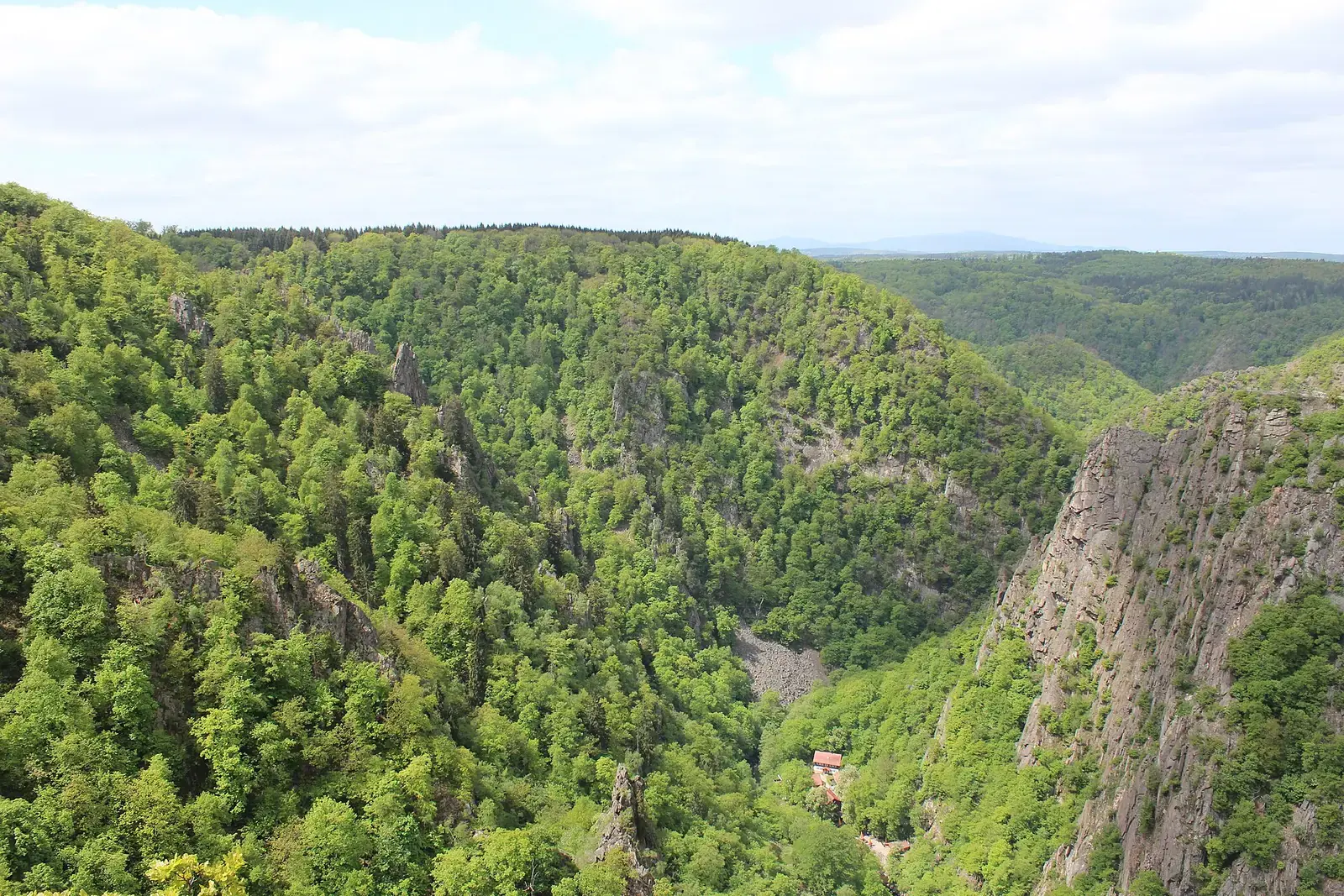 Blick vom Hexentanzplatz über das Bodetal zur Rosstrappe